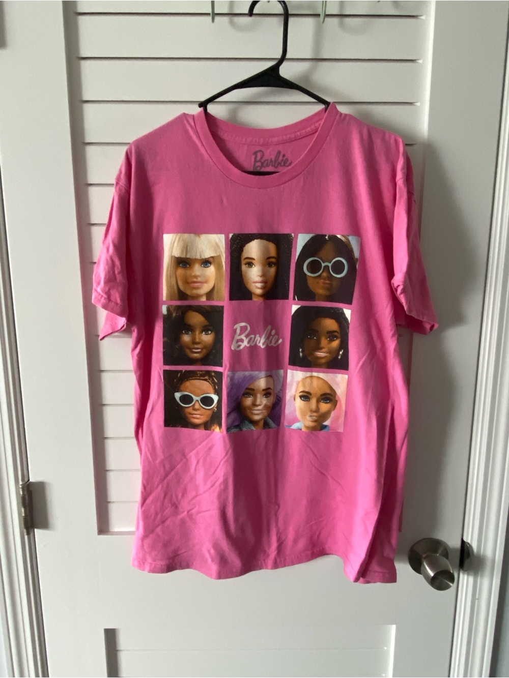 Barbie Mattel Pink Graphic Short Sleeve Tshirt 100% Cotton Size Large
